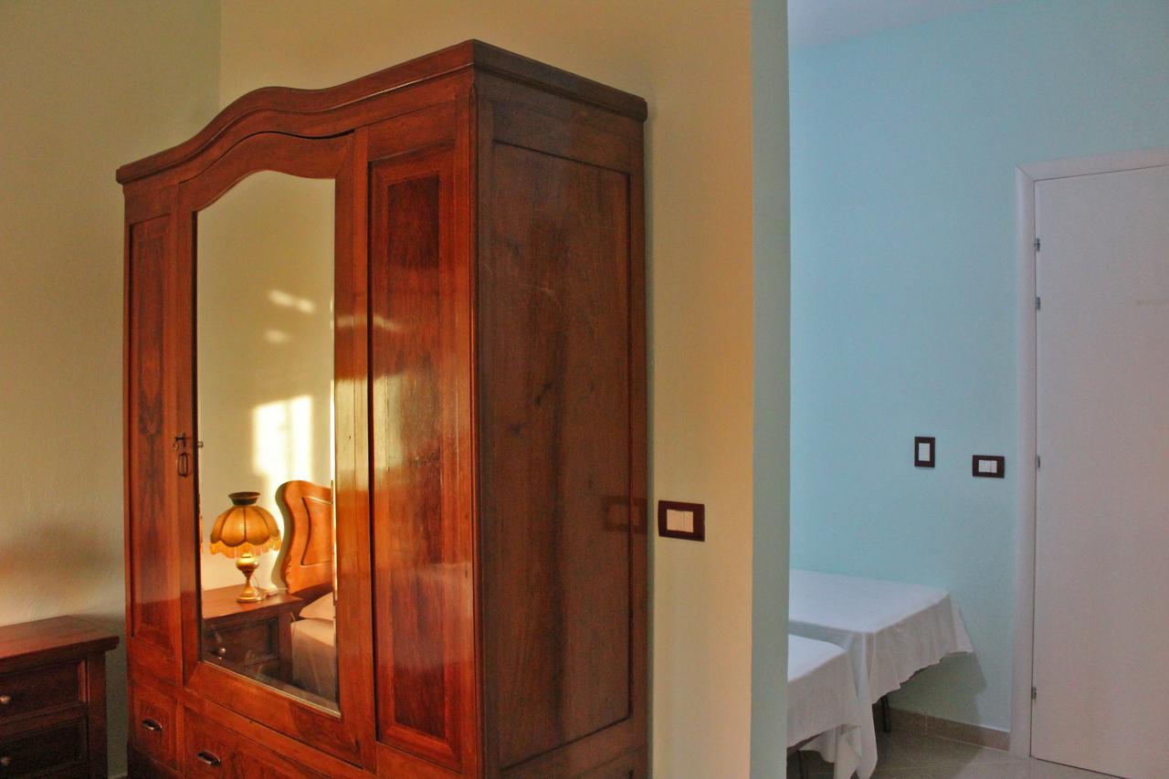 Risus Hotel Golem  Kültér fotó